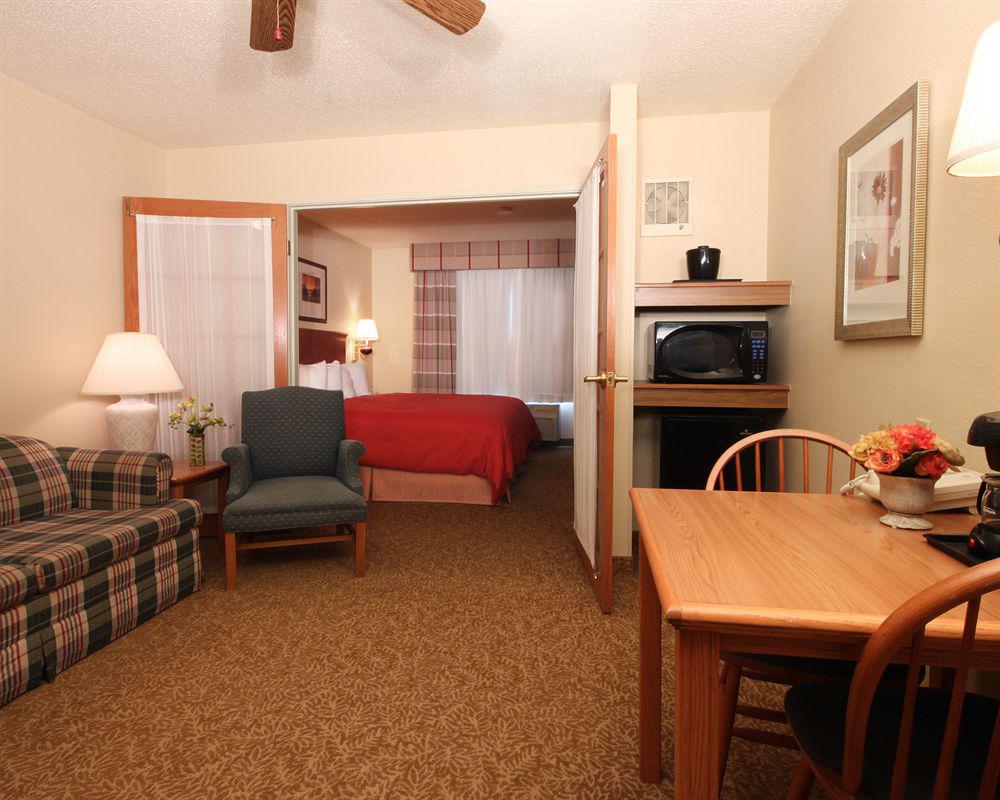 Country Inn & Suites By Radisson, Davenport, Ia Room photo